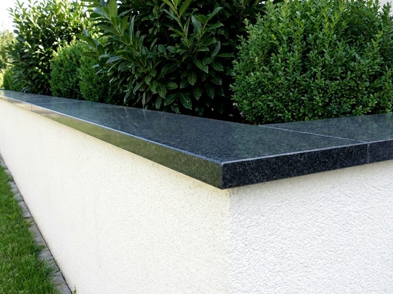 Mauerabdeckplatten aus Naturstein, schwarzer Granit, 3 cm dick, Oberfläche poliert.